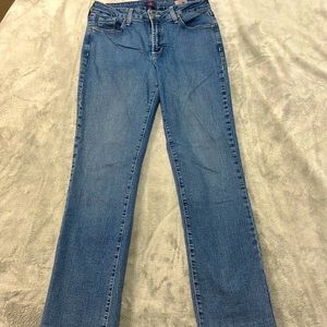 Straight Legged Loose Jeans